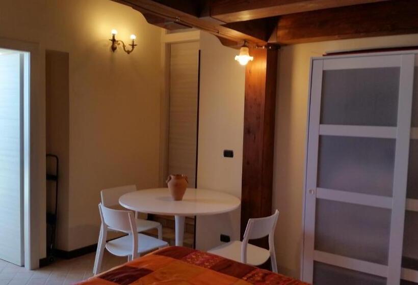 ファミリーステューディオ, Casal Trinacria