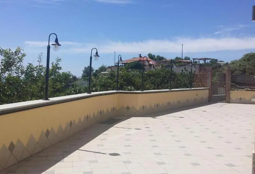 Juniorsviitti, Casal Trinacria