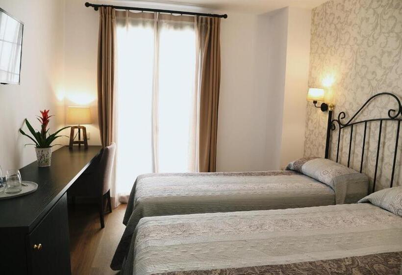 Номер Стандарт, Jardi De Pedra