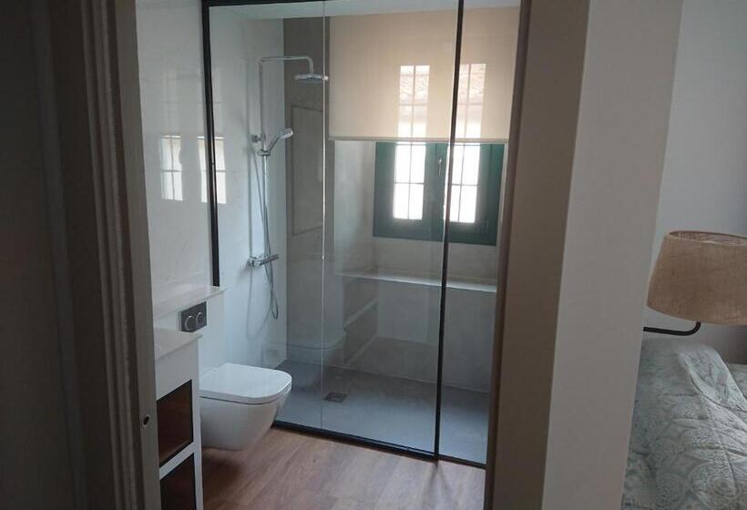 Номер Deluxe, Jardi De Pedra