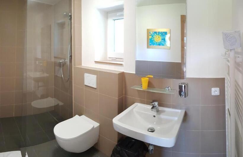 Четырехместный Номер Стандарт, Ydykseb