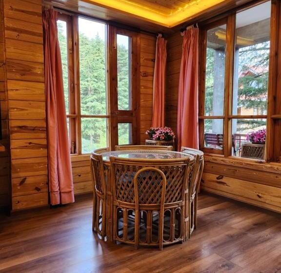 آپارتمان 1 خوابه, The Chalets Naldehra