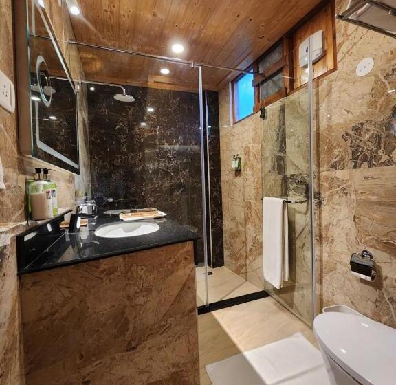 ویلای استاندارد 3 خوابه, The Chalets Naldehra