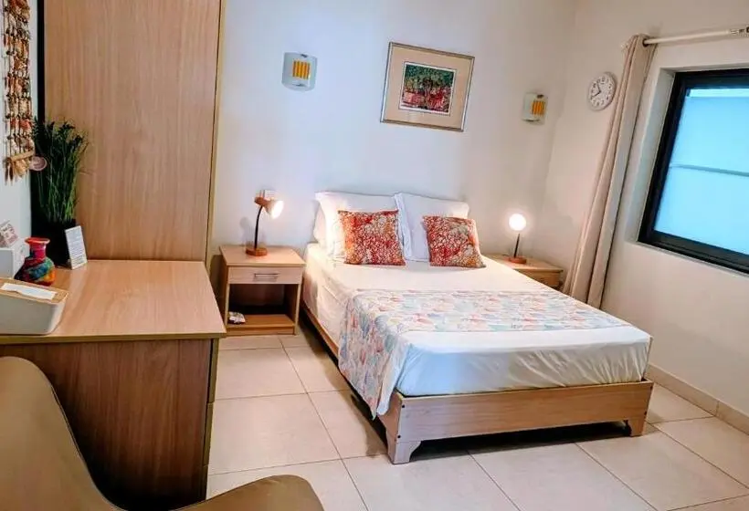 اتاق اکونومی, Blue Beryl Guest House