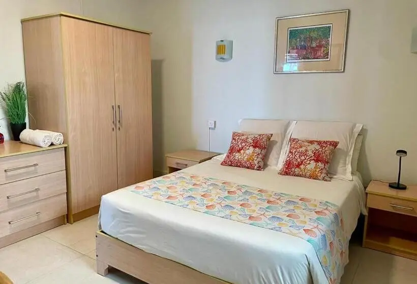 اتاق اکونومی, Blue Beryl Guest House