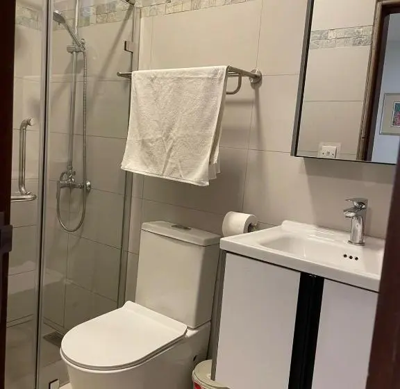 اتاق اکونومی, Blue Beryl Guest House