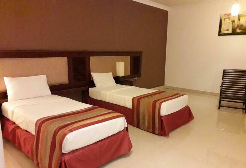 デラックストリプルルーム, Avenra Gangaara