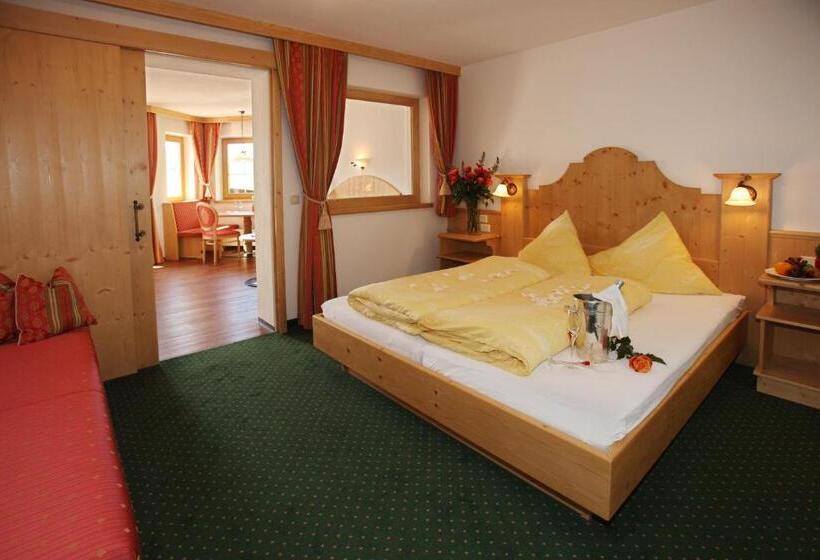 Comfort studio with balcony, Alpenkönig