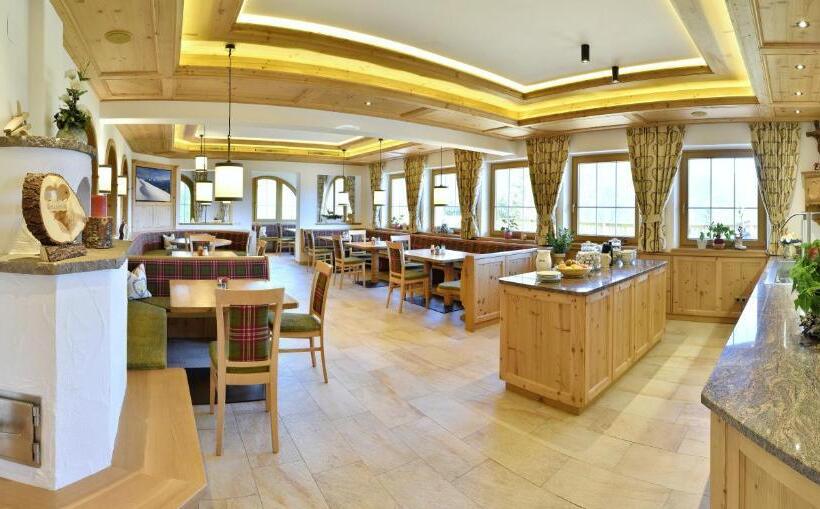 Comfort room with balcony, Alpenkönig