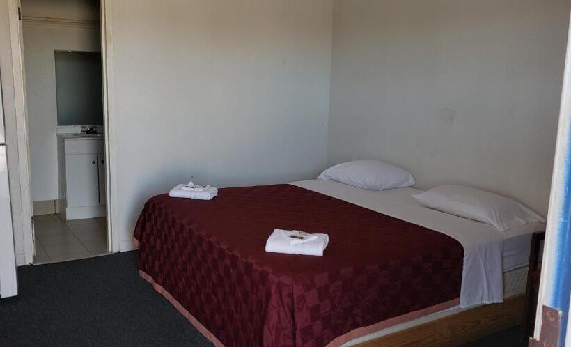 חדר דחוקס עם מיטת קינג, Executive Inn
