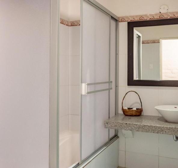 اتاق استاندارد سه نفره, Hostería La Eterna Primavera