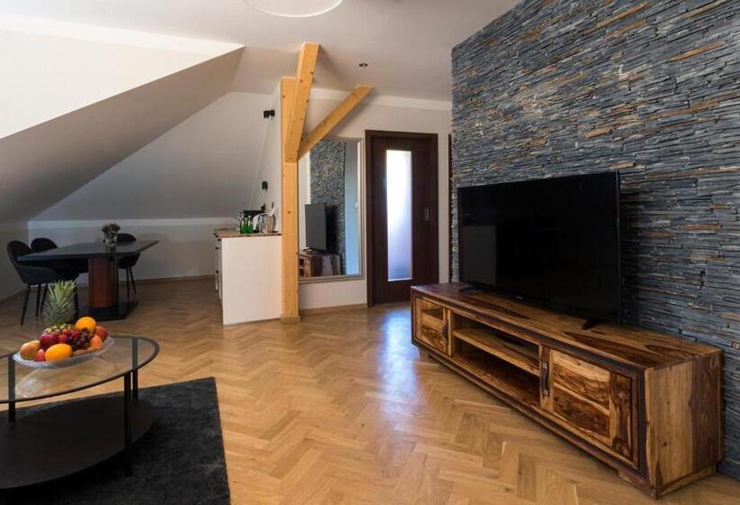 Люкс Deluxe Кровать Кинг, Areal Botanika