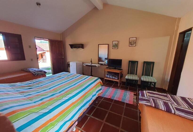 חדר משפחתי נוף לגינה, Fazenda Serra Que Chora Pousada E Restaurante