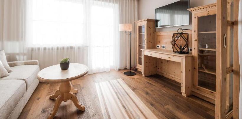 带阳台套房, Hirzer 2781