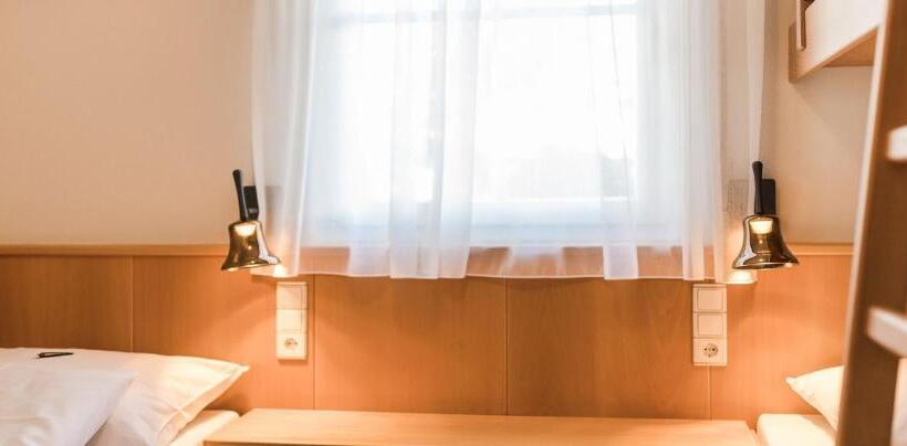 Family Suite, Hirzer 2781