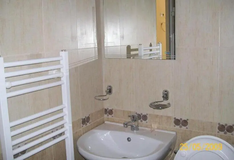 ファミリールーム, Hera Guest House