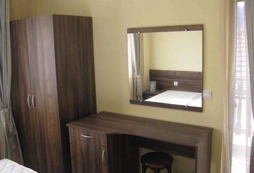패밀리 룸, Hera Guest House