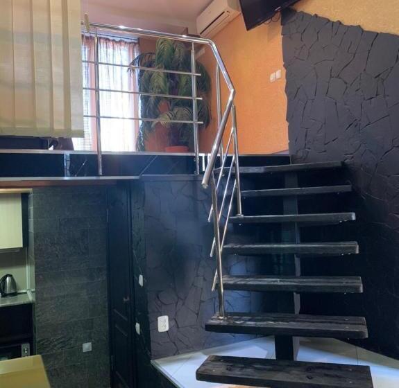 جناح دوبلكس, Na Bukovinskoy Guest House