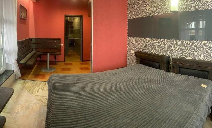 اتاق لوکس, Na Bukovinskoy Guest House