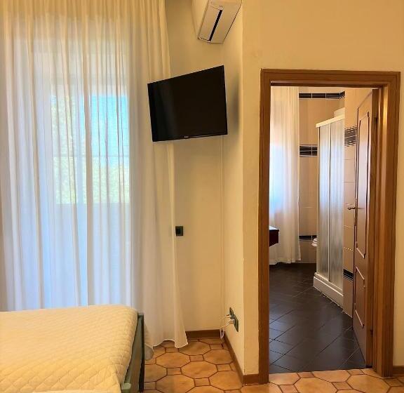 ベーシックトリプルルーム, Villa Lavinia B&b