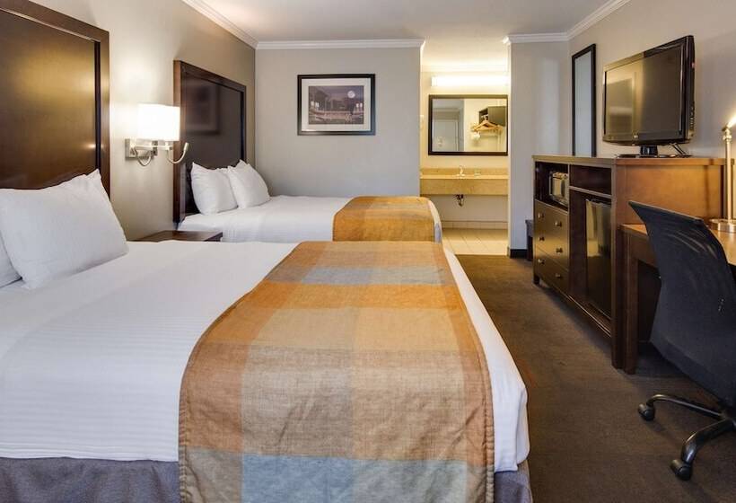 Номер Стандарт 2 Двуспальные Кровати, Best Western Clermont