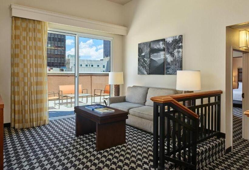 מיטת קינג בסוויטה, Courtyard By Marriott Denver Downtown