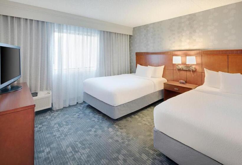 جناح, Courtyard Detroit Southfield