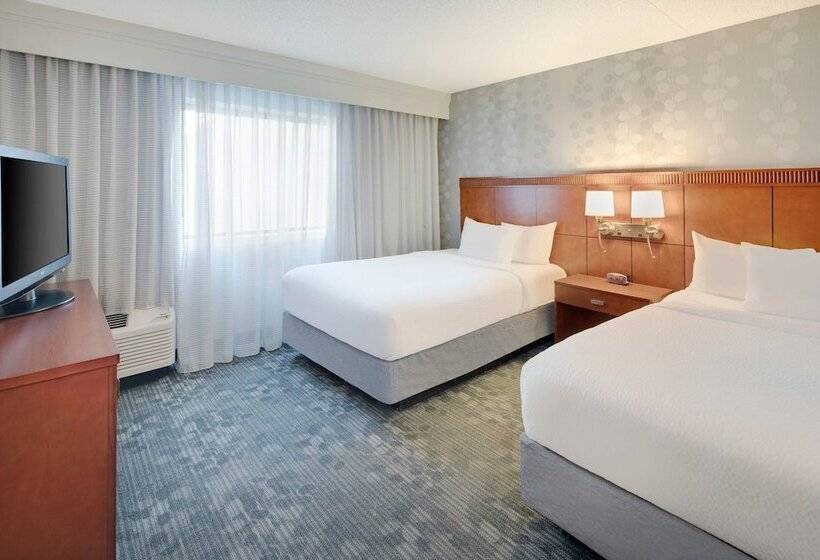 جناح, Courtyard Detroit Southfield