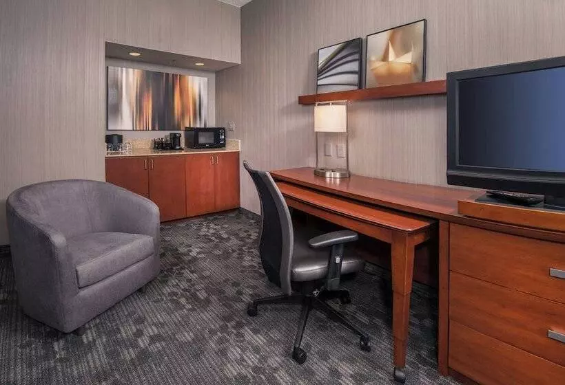 スイート, Courtyard By Marriott Dulles Airport Chantilly