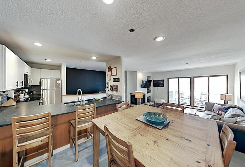 Апартаменты 2 Спальни, Crestview Place 307a