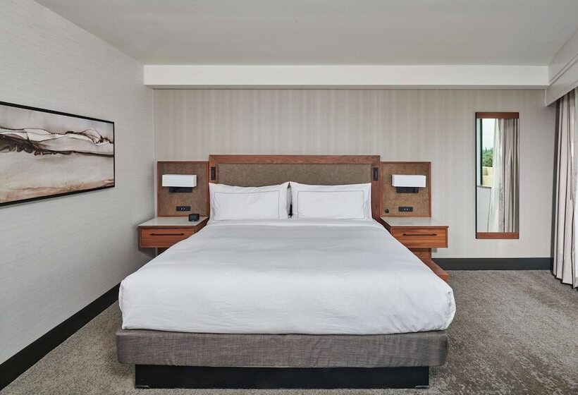 Balkonlu Süit, Doubletree By Hilton Fullerton