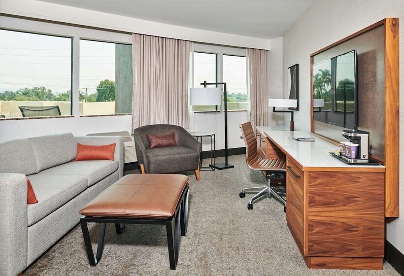 Balkonlu Süit, Doubletree By Hilton Fullerton