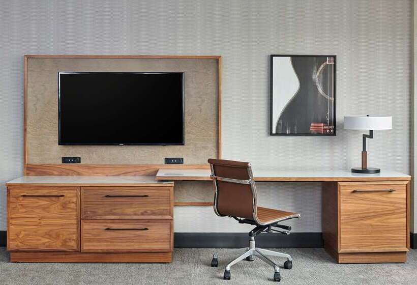 Standart Oda, Doubletree By Hilton Fullerton