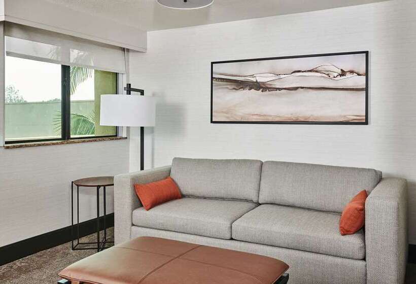 Standart Oda, Doubletree By Hilton Fullerton