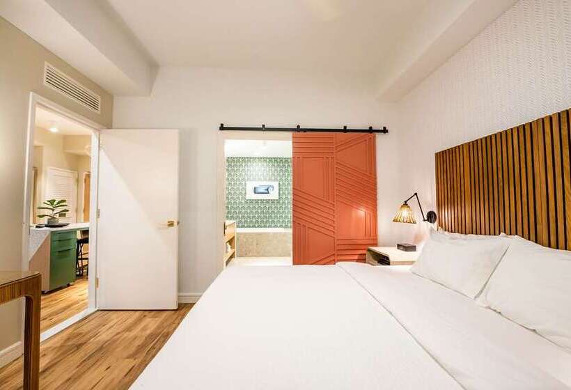 Balkonlu Süit, Doubletree By Hilton Fullerton