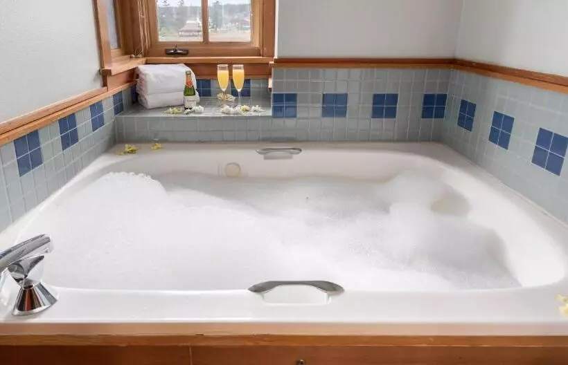 キングサイズベッドのスイートルーム, La Conner Channel Lodge