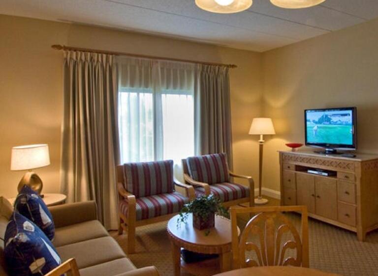 Люкс, The Cove At Yarmouth