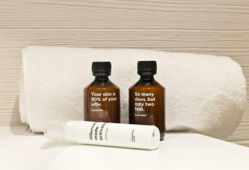 اتاق سوپریور با چشمانداز, Acta Voraport