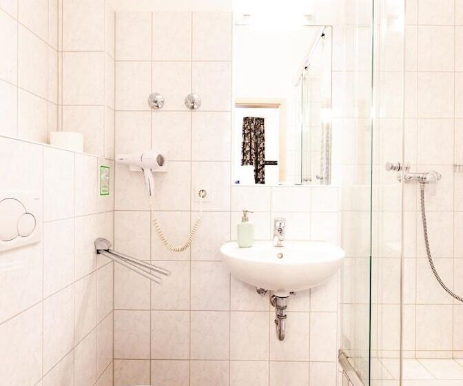 Номер Стандарт, Brauhotel Bonn