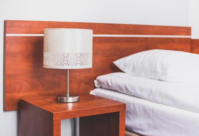 Номер Economy Индивидуальный, Chmielna Warsaw