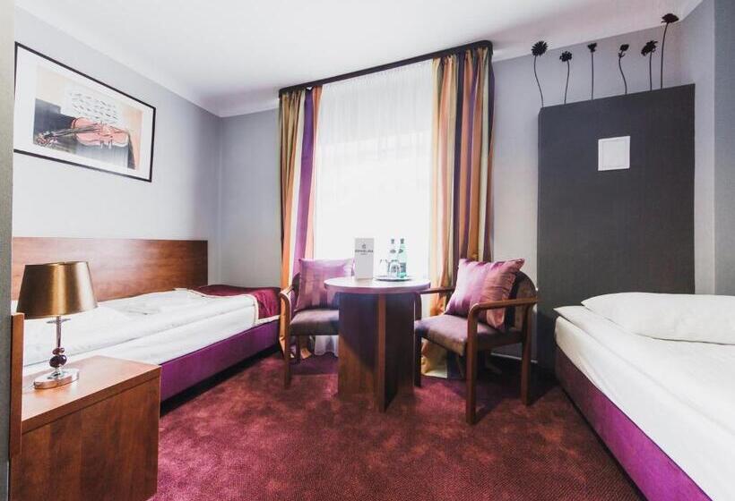 Номер Стандарт, Chmielna Warsaw