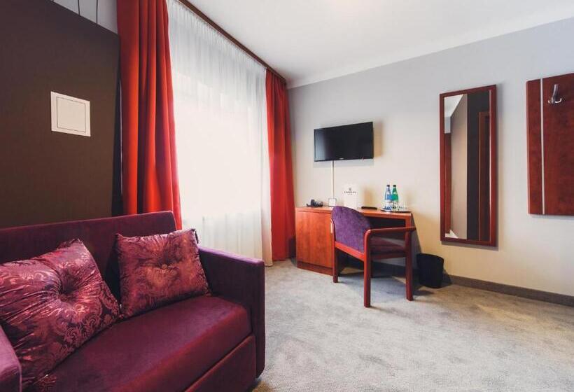 Номер Superior, Chmielna Warsaw