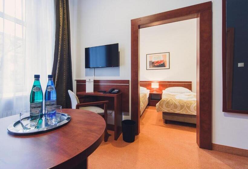 Люкс, Chmielna Warsaw