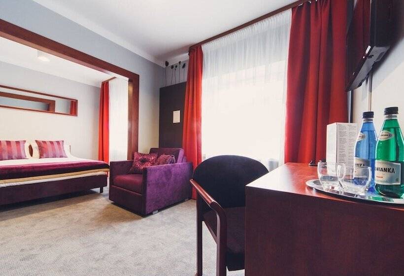 Номер Superior, Chmielna Warsaw