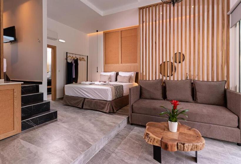 套房配有游泳池, Delfina Boutique