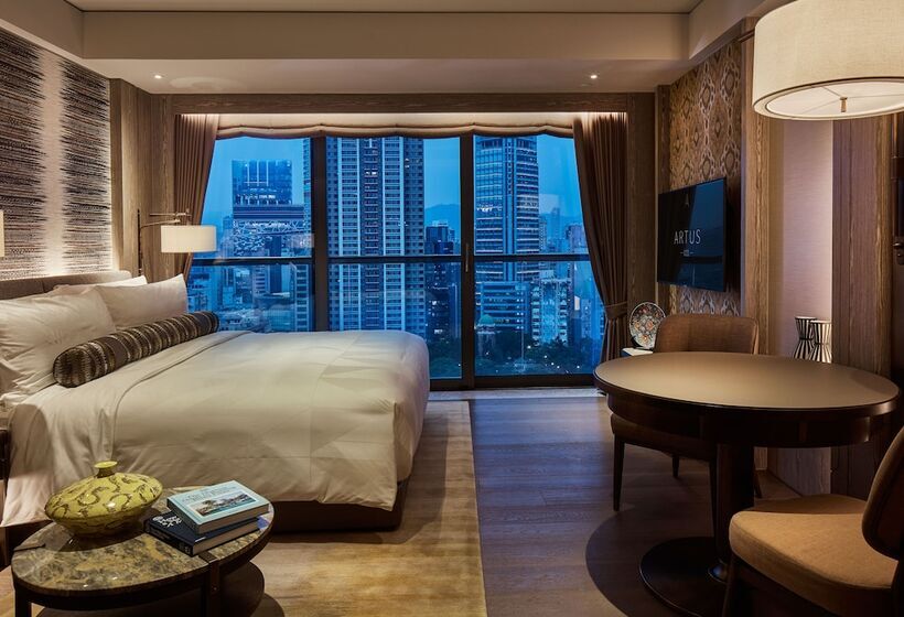 استودیوی استاندارد, K11 Artus