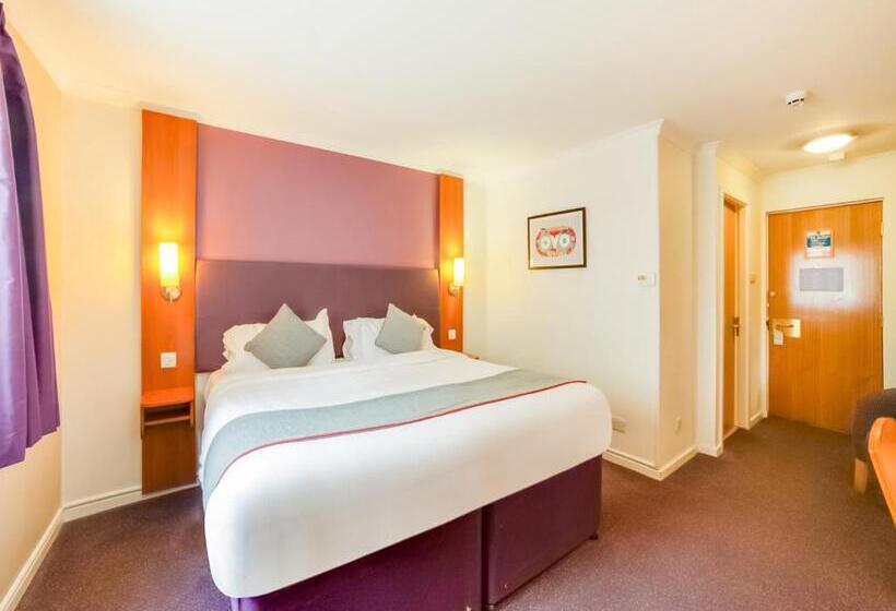 Номер Стандарт, Lakeside Haydock Hotel, St Helens