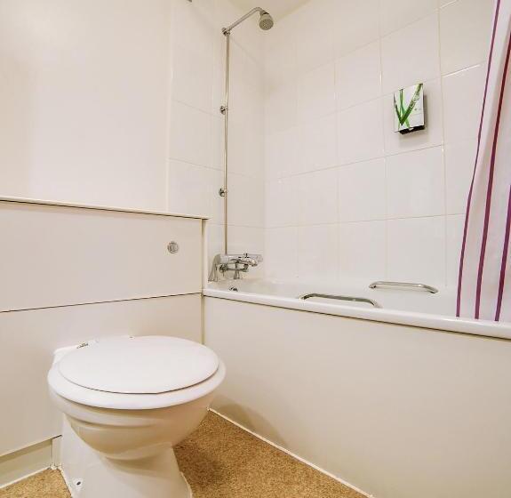 스탠다드 룸, Lakeside Haydock Hotel, St Helens