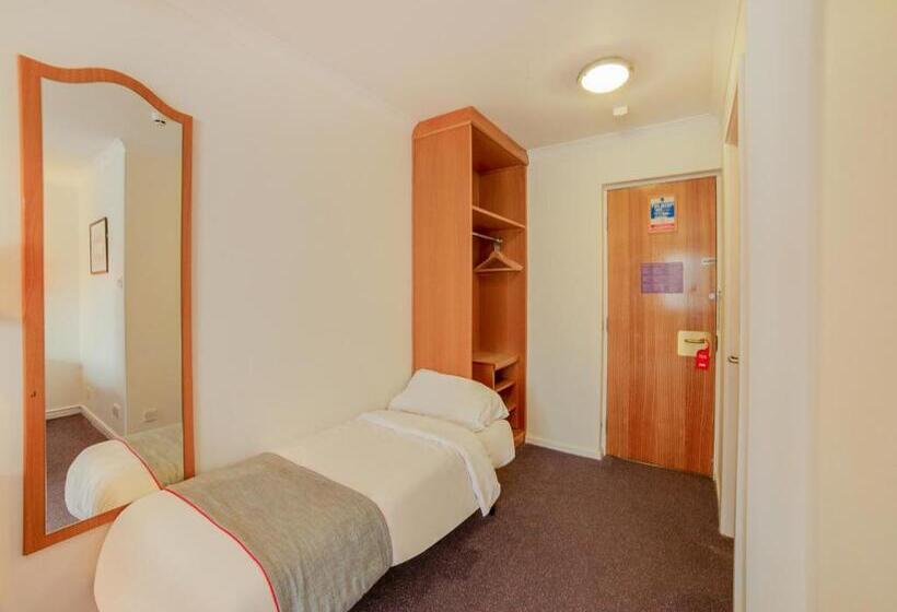 패밀리 룸, Lakeside Haydock Hotel, St Helens