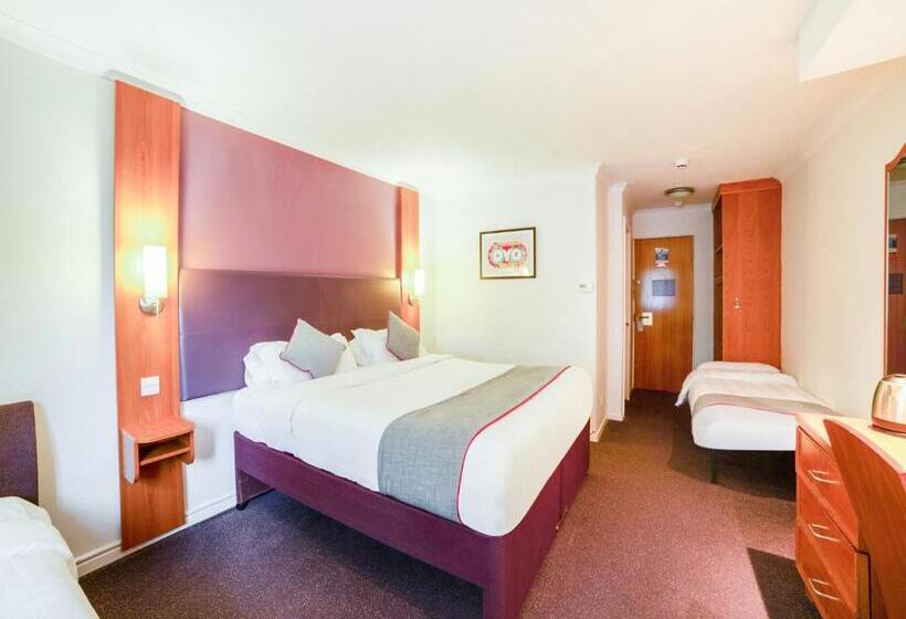 4인용 스탠다드 룸, Lakeside Haydock Hotel, St Helens